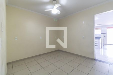 Casa à venda com 150m², 2 quartos e 2 vagasSala