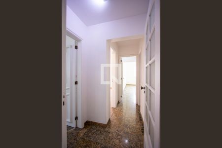 Corredor de casa de condomínio à venda com 2 quartos, 260m² em Santana, Niterói
