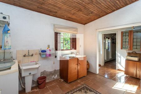 Casa à venda com 2 quartos, 260m² em Chácara das Pedras, Porto Alegre