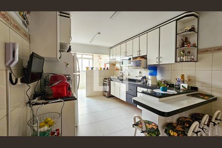 Cozinha de apartamento à venda com 2 quartos, 111m² em Jardim Umuarama, São Paulo