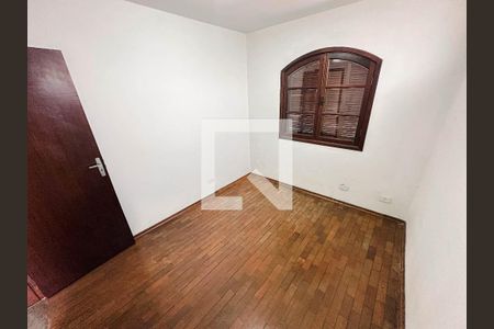 Quarto 2 de casa para alugar com 2 quartos, 350m² em Vila Ipojuca, São Paulo