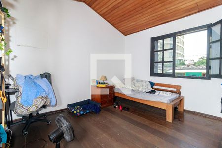 Casa à venda com 265m², 3 quartos e 4 vagas Casa à venda com 265m², 3 quartos e 4 vagasQuarto 2