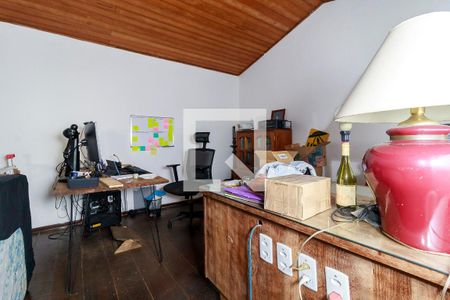 Casa à venda com 265m², 3 quartos e 4 vagas Casa à venda com 265m², 3 quartos e 4 vagasEscritório