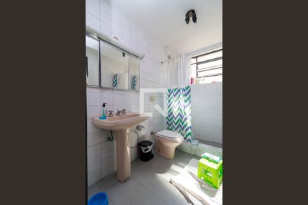 Casa à venda com 265m², 3 quartos e 4 vagas Casa à venda com 265m², 3 quartos e 4 vagasBanheiro