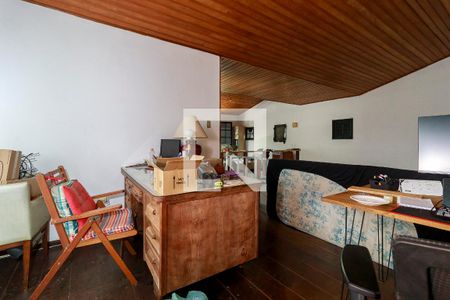 Casa à venda com 265m², 3 quartos e 4 vagas Casa à venda com 265m², 3 quartos e 4 vagasEscritório