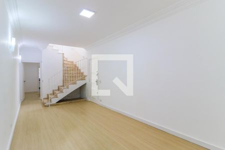 Casa à venda com 132m², 2 quartos e 2 vagasSala