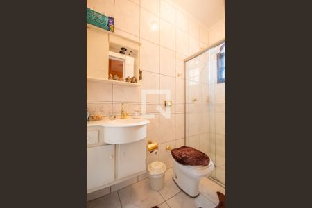 Casa à venda com 350m², 7 quartos e 4 vagas Casa à venda com 350m², 7 quartos e 4 vagasBanheiro da Suíte (Casa 2)