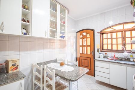 Casa à venda com 350m², 7 quartos e 4 vagas Casa à venda com 350m², 7 quartos e 4 vagasCozinha (Casa 2)