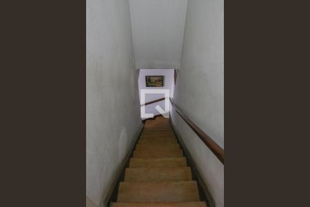 Escada de casa à venda com 2 quartos, 135m² em Vila Romana, São Paulo
