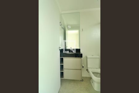 Suíte - Banheiro do Quarto 1 de apartamento para alugar com 2 quartos, 67m² em Parque das Nações, Santo André