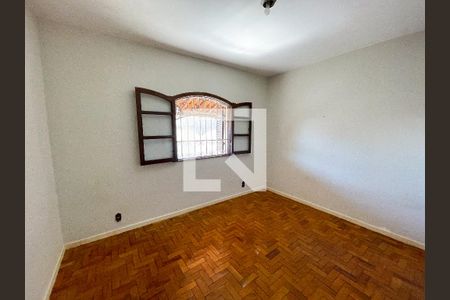 Quarto 2 de casa à venda com 3 quartos, 320m² em Araguaia, Belo Horizonte