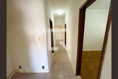 Corredor de casa à venda com 3 quartos, 320m² em Araguaia, Belo Horizonte