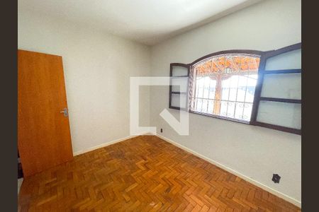 Quarto 2 de casa à venda com 3 quartos, 320m² em Araguaia, Belo Horizonte