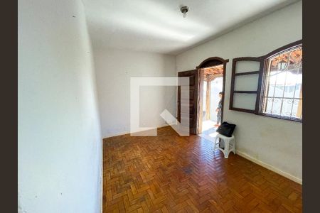 Sala de casa à venda com 3 quartos, 320m² em Araguaia, Belo Horizonte