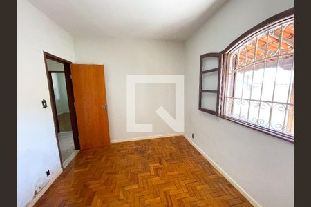 Quarto 2 de casa à venda com 3 quartos, 320m² em Araguaia, Belo Horizonte