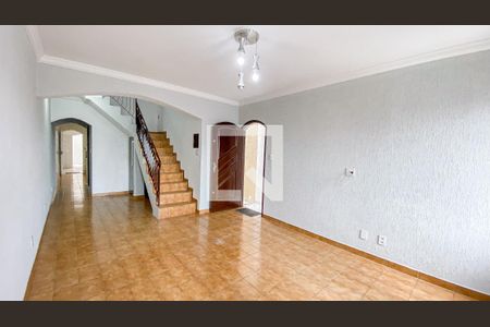 Sala de casa para alugar com 3 quartos, 187m² em Vila Mazzei, Santo André