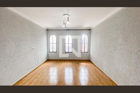 Sala de casa para alugar com 3 quartos, 187m² em Vila Mazzei, Santo André