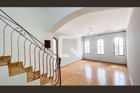 Sala de casa para alugar com 3 quartos, 187m² em Vila Mazzei, Santo André