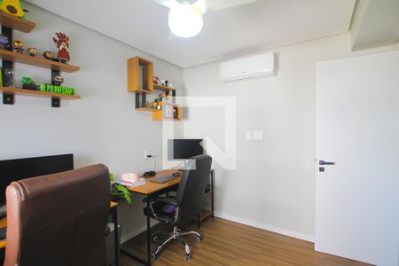 Quarto 1 de apartamento à venda com 3 quartos, 67m² em São Sebastião, Porto Alegre