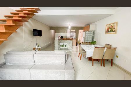 Sala de casa de condomínio à venda com 3 quartos, 150m² em Parque Sao Vicente, Santo André