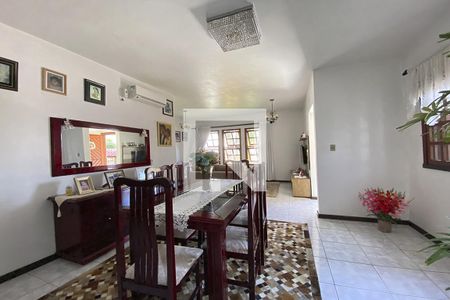 Sala de casa à venda com 3 quartos, 145m² em Feitoria, São Leopoldo