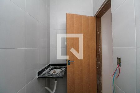 Banheiro de apartamento à venda com 2 quartos, 48m² em Vila Carrao, São Paulo