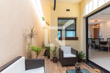 Área de Luz de casa à venda com 3 quartos, 250m² em Jardim Aurélia, Campinas