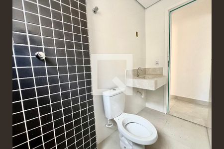 Banheiro Quarto 1 de apartamento à venda com 2 quartos, 67m² em Alvorada, Contagem