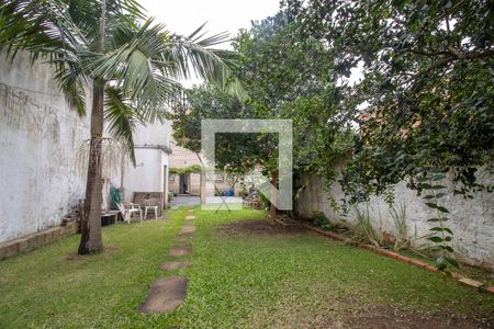 Área externa de casa à venda com 4 quartos, 400m² em Bom Jesus, Porto Alegre