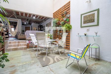 Sala de casa à venda com 4 quartos, 400m² em Bom Jesus, Porto Alegre