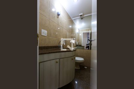 Lavabo de apartamento à venda com 3 quartos, 104m² em Vila Suzana, São Paulo