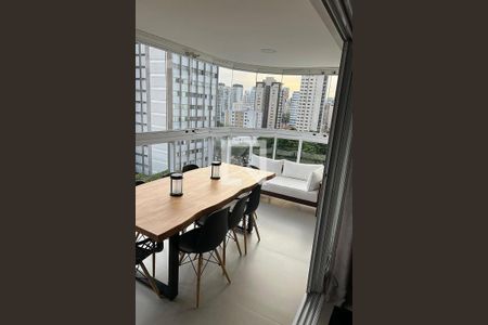 Apartamento à venda com 3 quartos, 120m² em Vila Olímpia, São Paulo