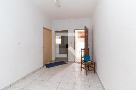 Sala de casa para alugar com 2 quartos, 75m² em Conjunto Habitacional A. E. Carvalho, São Paulo