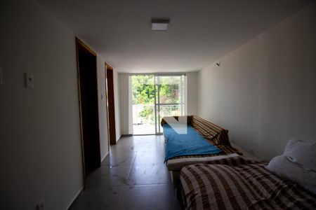Sala de apartamento para alugar com 4 quartos, 110m² em Vargem Grande, Rio de Janeiro