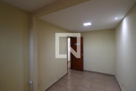 Quarto 2 de casa para alugar com 2 quartos, 55m² em Mutondo, São Gonçalo