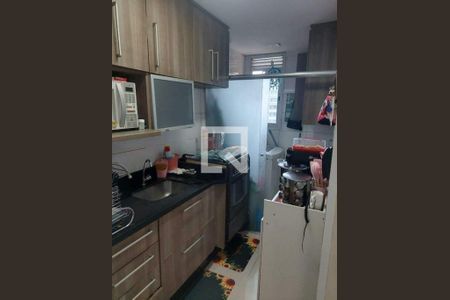 Apartamento à venda com 2 quartos, 53m² em Vila Carmosina, São Paulo