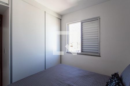 Quarto 1 de apartamento para alugar com 2 quartos, 60m² em Manacás, Belo Horizonte