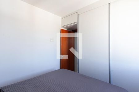 Quarto 1 de apartamento para alugar com 2 quartos, 60m² em Manacás, Belo Horizonte