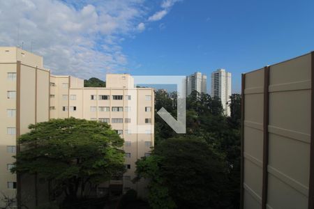 Vista janela da sala de apartamento à venda com 3 quartos, 70m² em Jardim Taquaral, São Paulo