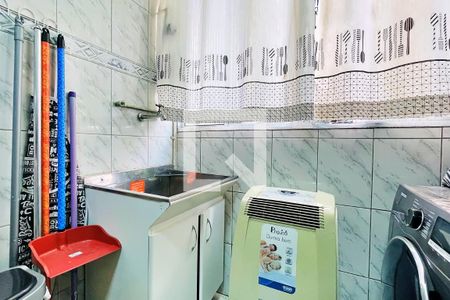 Apartamento à venda com 61m², 2 quartos e 1 vaga Apartamento à venda com 61m², 2 quartos e 1 vagaÁrea de Serviço