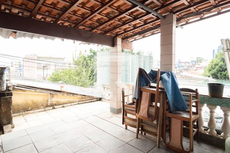 Casa à venda com 146m², 3 quartos e 3 vagas Casa à venda com 146m², 3 quartos e 3 vagasVaranda