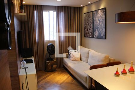 Sala de apartamento à venda com 2 quartos, 47m² em Jardim Riacho das Pedras, Contagem