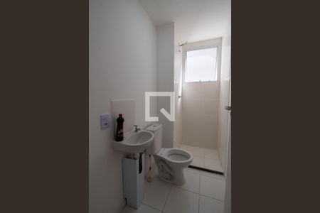 Banheiro de apartamento para alugar com 2 quartos, 42m² em Jardim Gilda Maria, São Paulo