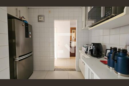 Cozinha de casa de condomínio à venda com 3 quartos, 155m² em Vila Sofia, São Paulo