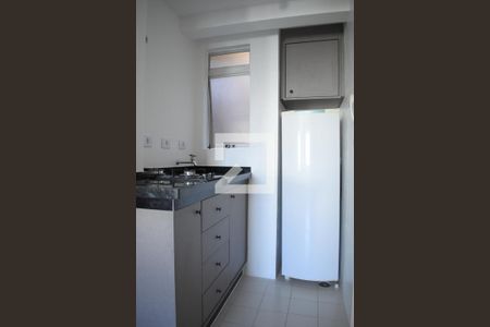 Sala/cozinha de kitnet/studio para alugar com 1 quarto, 28m² em Cristo Rei, Curitiba