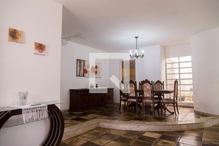 Sala de casa à venda com 3 quartos, 326m² em Vila Mariana, São Paulo