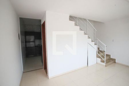 Casa à venda com 75m², 2 quartos e 1 vagaSala