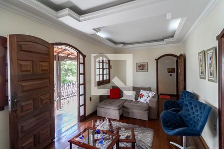 Sala de casa à venda com 3 quartos, 180m² em Paquetá, Belo Horizonte