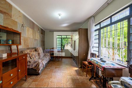 Sala de casa à venda com 3 quartos, 250m² em Vila Fachini, São Paulo