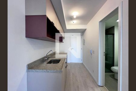 Cozinha de kitnet/studio para alugar com 0 quarto, 33m² em Vila Cordeiro, São Paulo